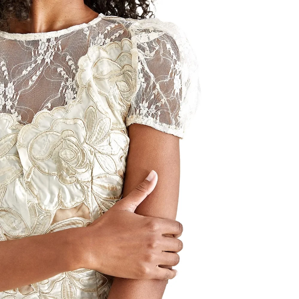 Elliatt Ambient Lace Dress In Champagne Size Small NWT - Picture 3 of 15